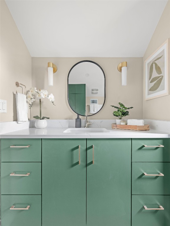 1401 East 3rd Street, Unit 2 Austin, TX 78702 - Photo 18 of 31 Bathroom with vanity