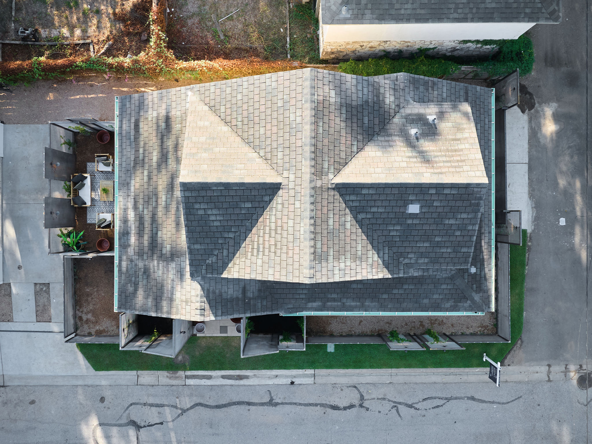 1401 East 3rd Street, Unit 2 Austin, TX 78702 - Photo 31 of 31 View of subject property