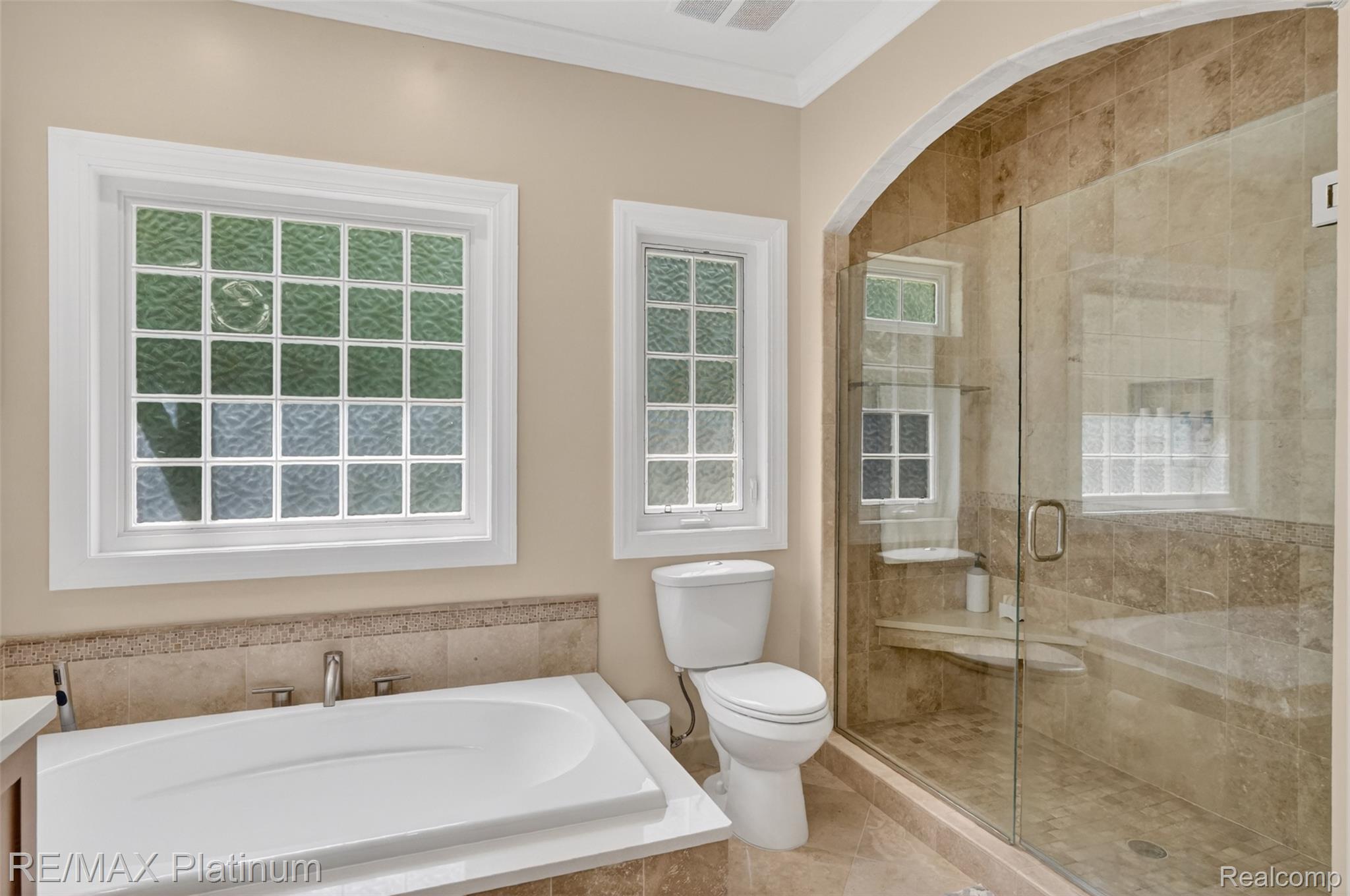 5060 Yax Pointe Drive Howell, MI 48843 - Photo 28 of 61 DSC04243.jpg