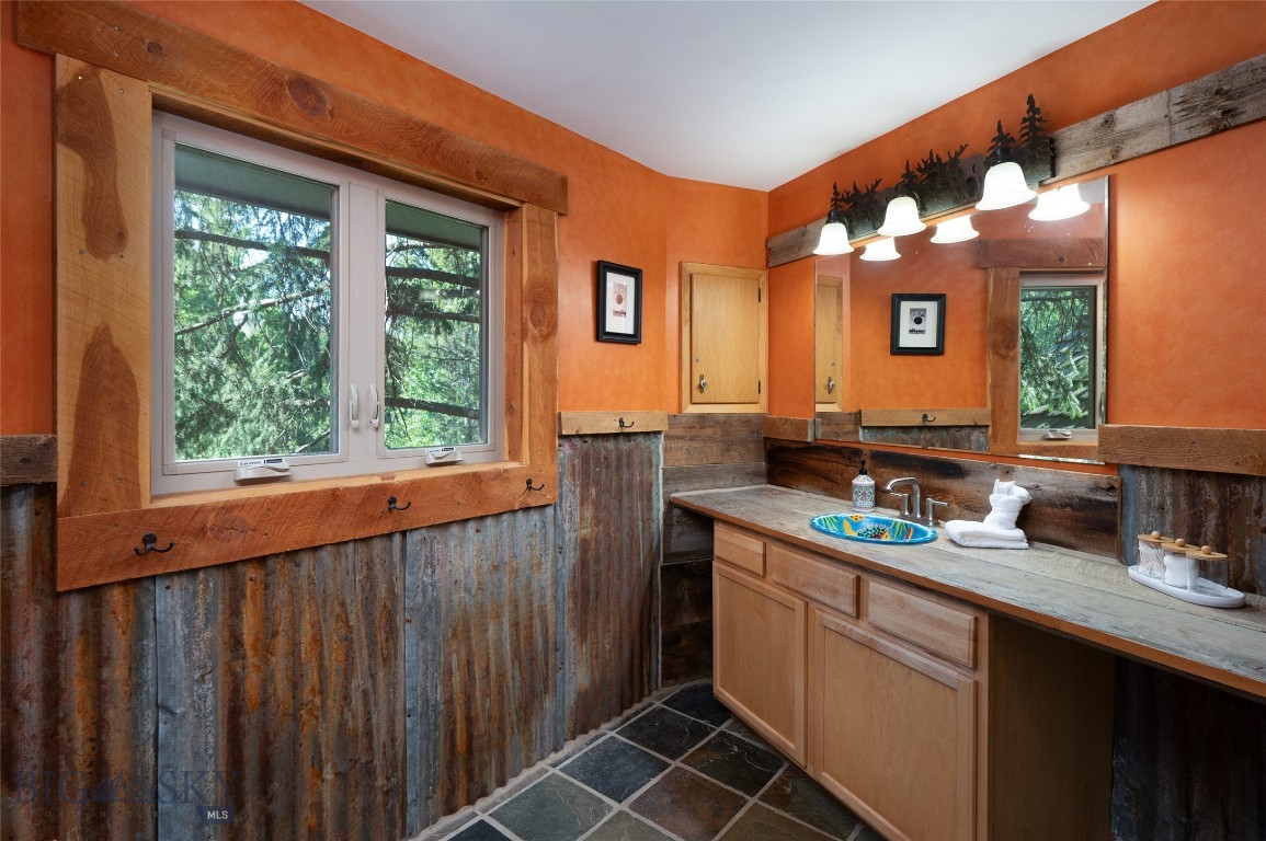 495 Jardine Road Gardiner, MT 59030 - Photo 22 of 40 Gallery Image 22