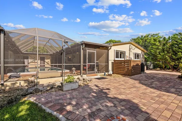 $950,000 | 17625 Southwest 91st Avenue, Palmetto Bay, FL 33157