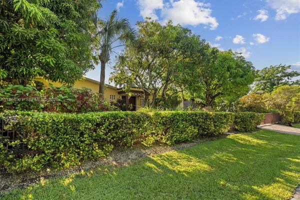 $950,000 | 17625 Southwest 91st Avenue, Palmetto Bay, FL 33157