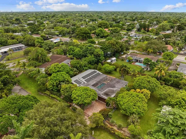 $950,000 | 17625 Southwest 91st Avenue, Palmetto Bay, FL 33157