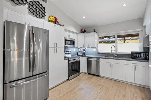 $950,000 | 17625 Southwest 91st Avenue, Palmetto Bay, FL 33157