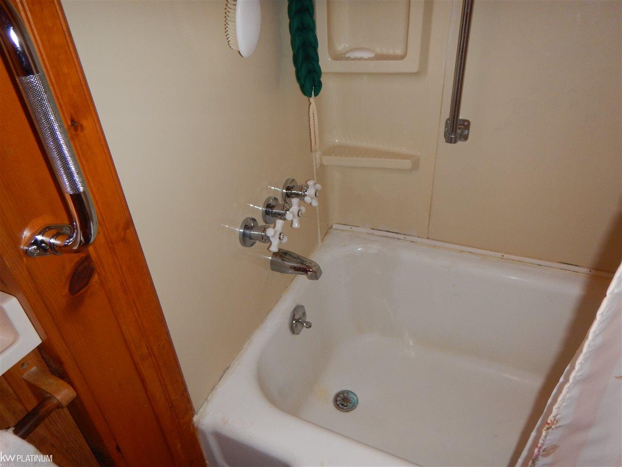 5637 Pointe Tremble Road Algonac, MI 48001 - Photo 20 of 50