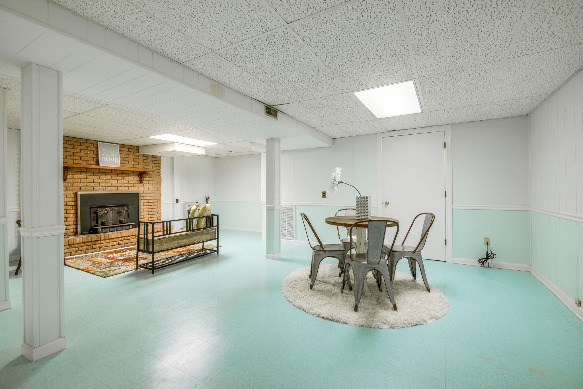 128 Robert Porter Road Dickson, TN 37055 - Photo 19 of 27 Media Room / Den / Bonus Room...Tons of Possibilities!