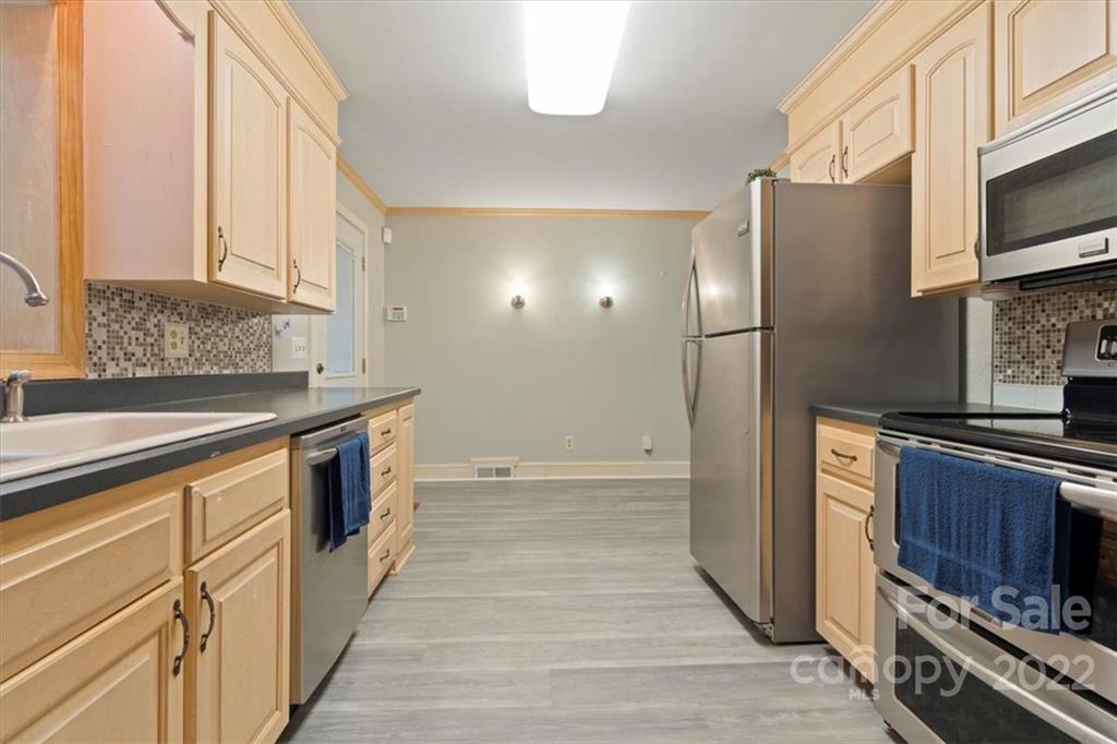 1024 Timber Lake Drive Charlotte, NC 28227 - Photo 13 of 34