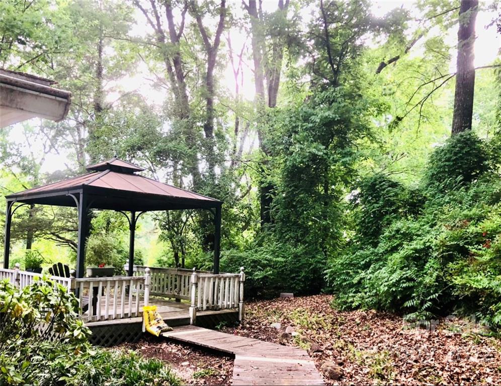 1024 Timber Lake Drive Charlotte, NC 28227 - Photo 32 of 34