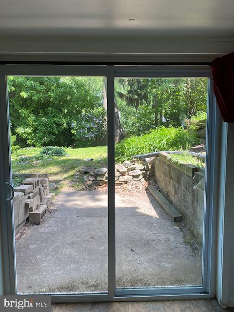 5707 Harwick Road Bethesda, MD 20816 - Photo 17 of 32 Walk-out level basement w/sliding glass door.