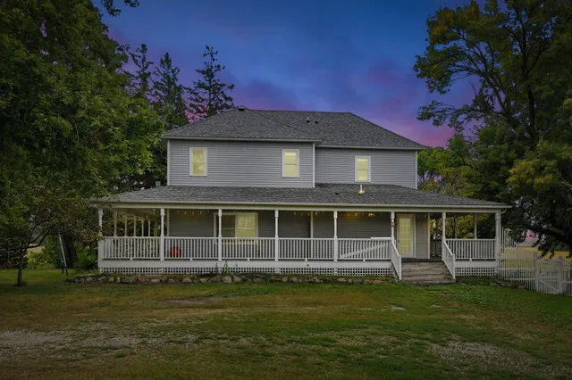 $659,900 | 9085 Acorn Avenue, Plato, MN 55370