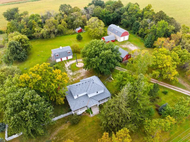 $659,900 | 9085 Acorn Avenue, Plato, MN 55370