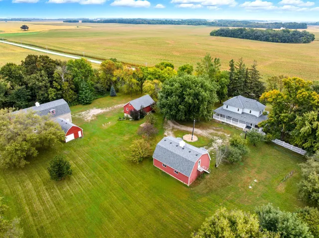 $659,900 | 9085 Acorn Avenue, Plato, MN 55370