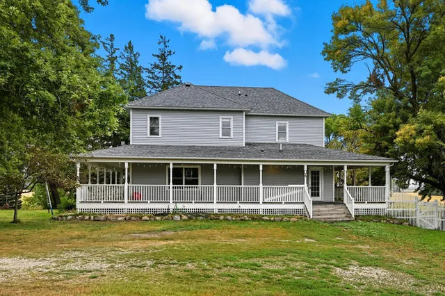 $659,900 | 9085 Acorn Avenue, Plato, MN 55370