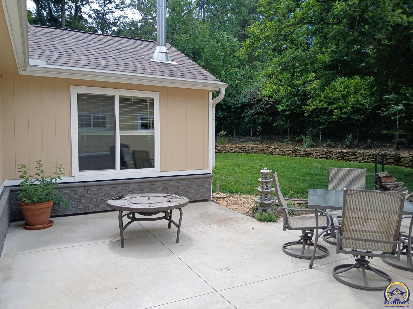 301 Southwest Yorkshire Road Topeka, KS 66606 - Photo 78 of 82
