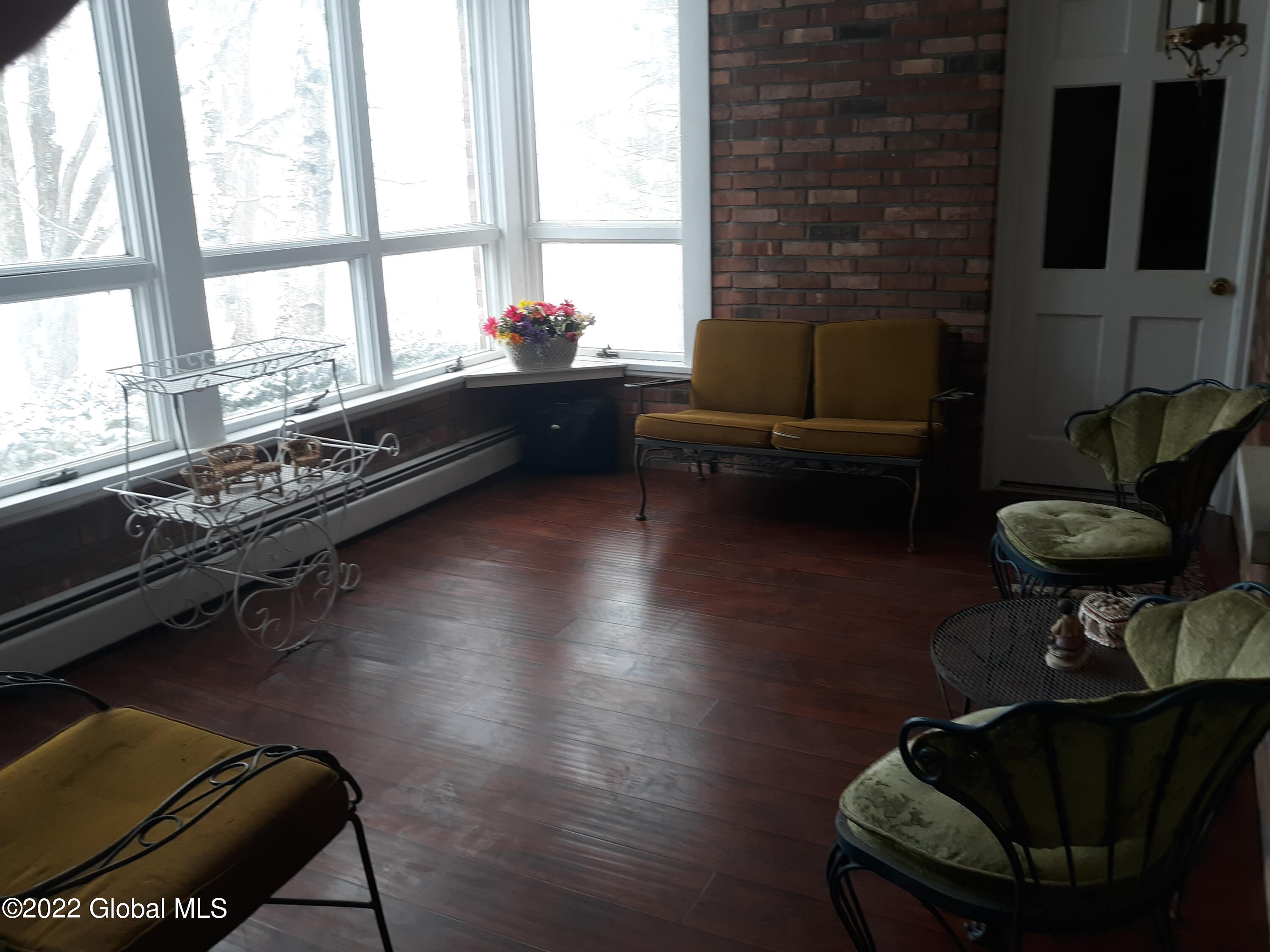 3186 Rosendale Road Niskayuna, NY 12309 - Photo 12 of 34 Sun Room 2