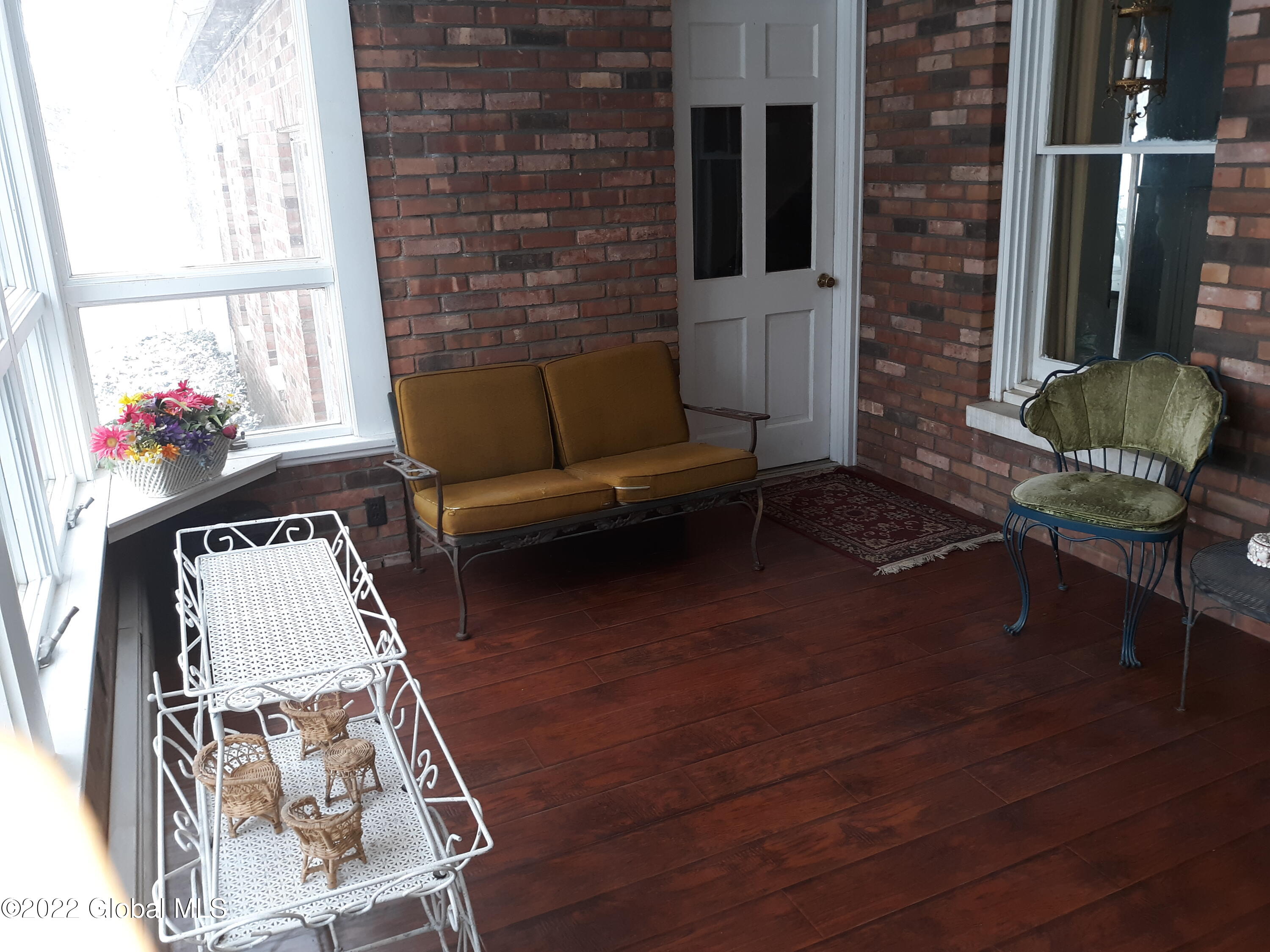 3186 Rosendale Road Niskayuna, NY 12309 - Photo 14 of 34 Sun Room 3