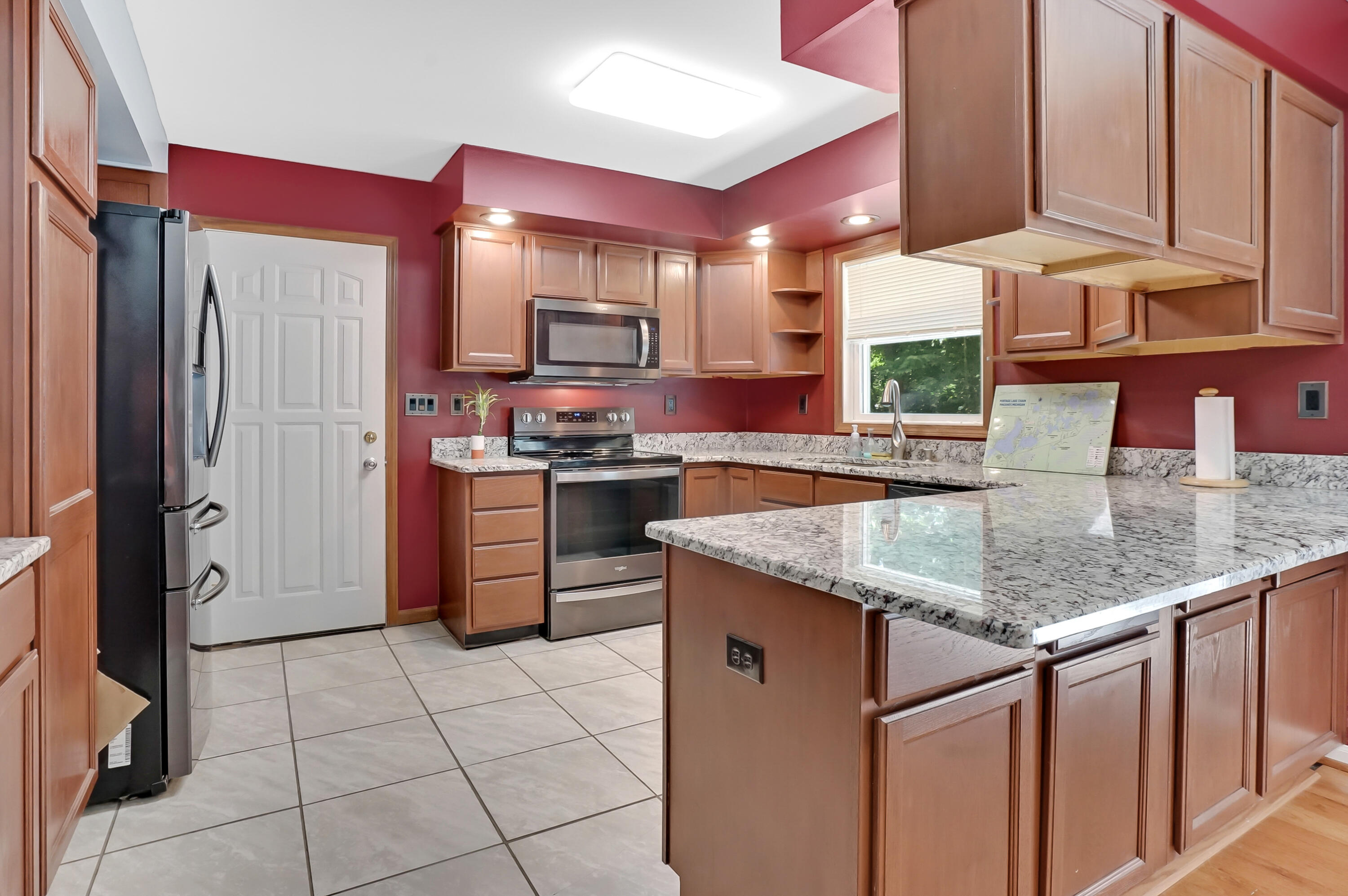 11176 Mcgregor Road Pinckney, MI 48169 - Photo 9 of 49 Kitchen