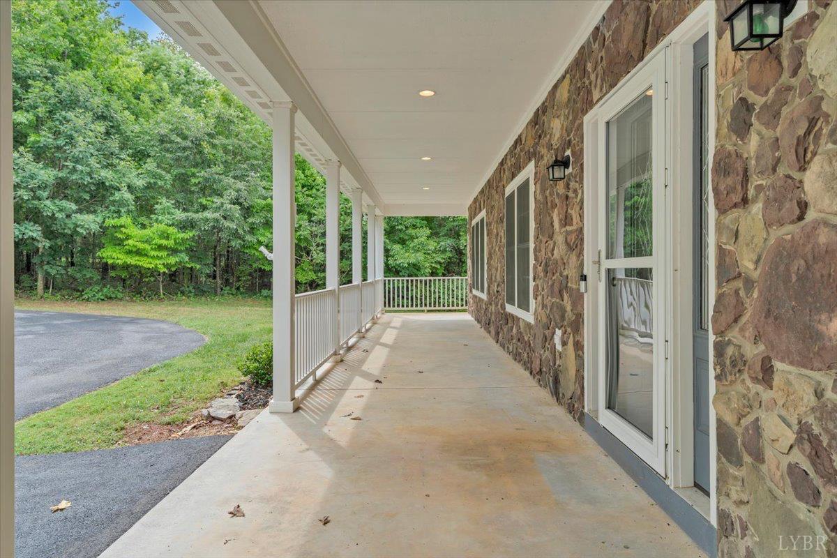 2677 Tolers Ferry Road Huddleston, VA 24104 - Photo 4 of 57