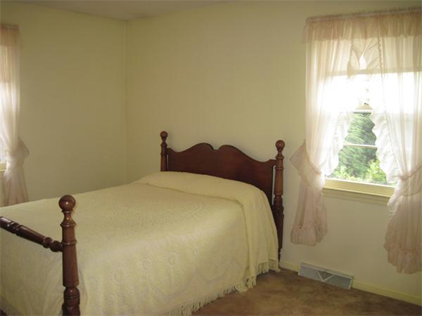 113 Enfield Street Springfield, MA 01151 - Photo 8 of 11