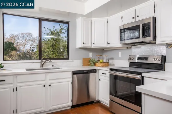 $1,570,000 | 2542 Mockingbird Hill Road, Walnut Creek, CA 94597