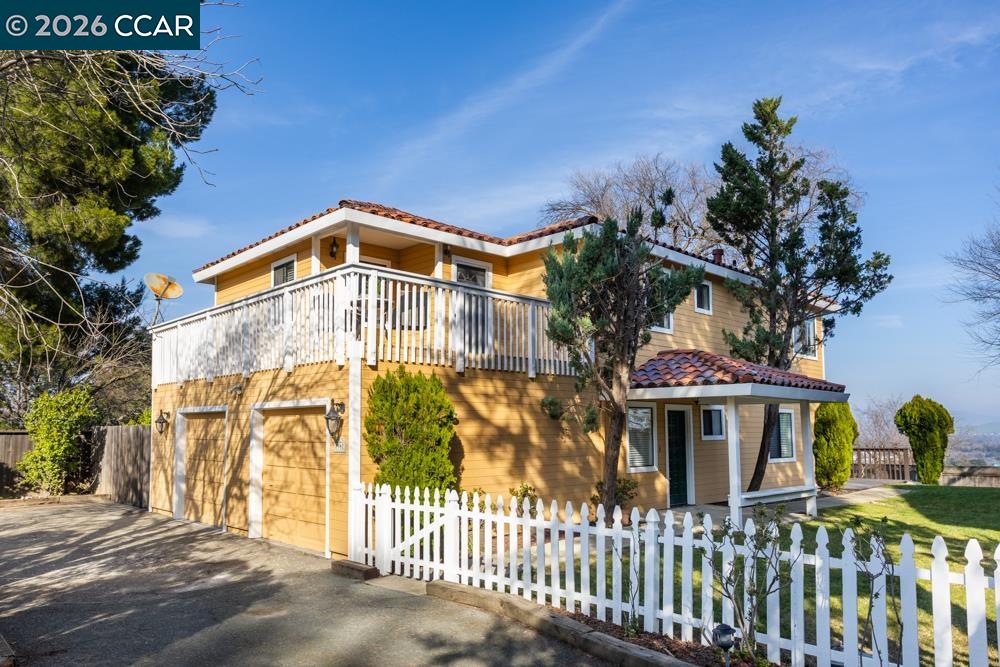 2542 Mockingbird Hill Road Walnut Creek, CA 94597 - Photo 2 of 39