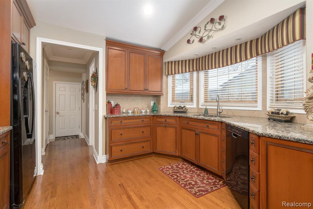 2238 Flanders Drive Rochester Hills, MI 48307 - Photo 10 of 30