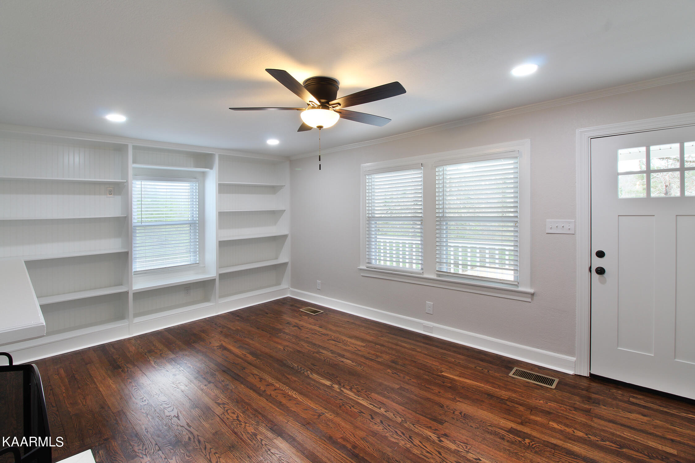 8964 Maple Ridge Lane Knoxville, TN 37923 - Photo 6 of 34 IMG_3734