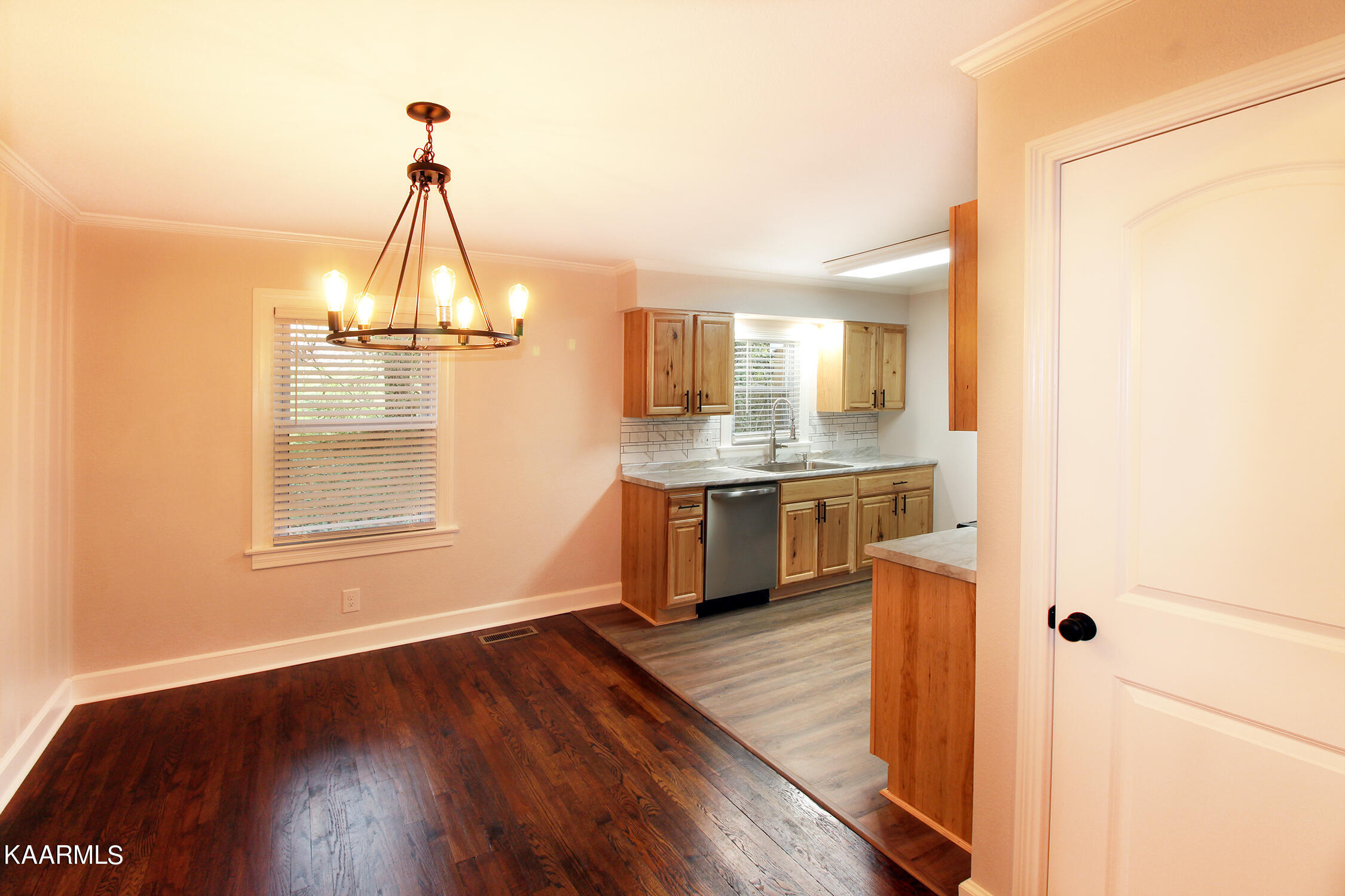 8964 Maple Ridge Lane Knoxville, TN 37923 - Photo 7 of 34 IMG_3740