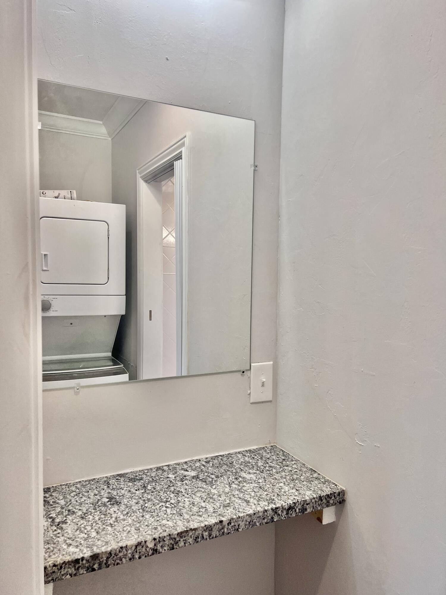 101 South Golfview Road, Unit 1 Lake Worth Beach, FL 33460 - Photo 12 of 47 5567CE4F-CCF6-4E56-AA03-3683D300589F