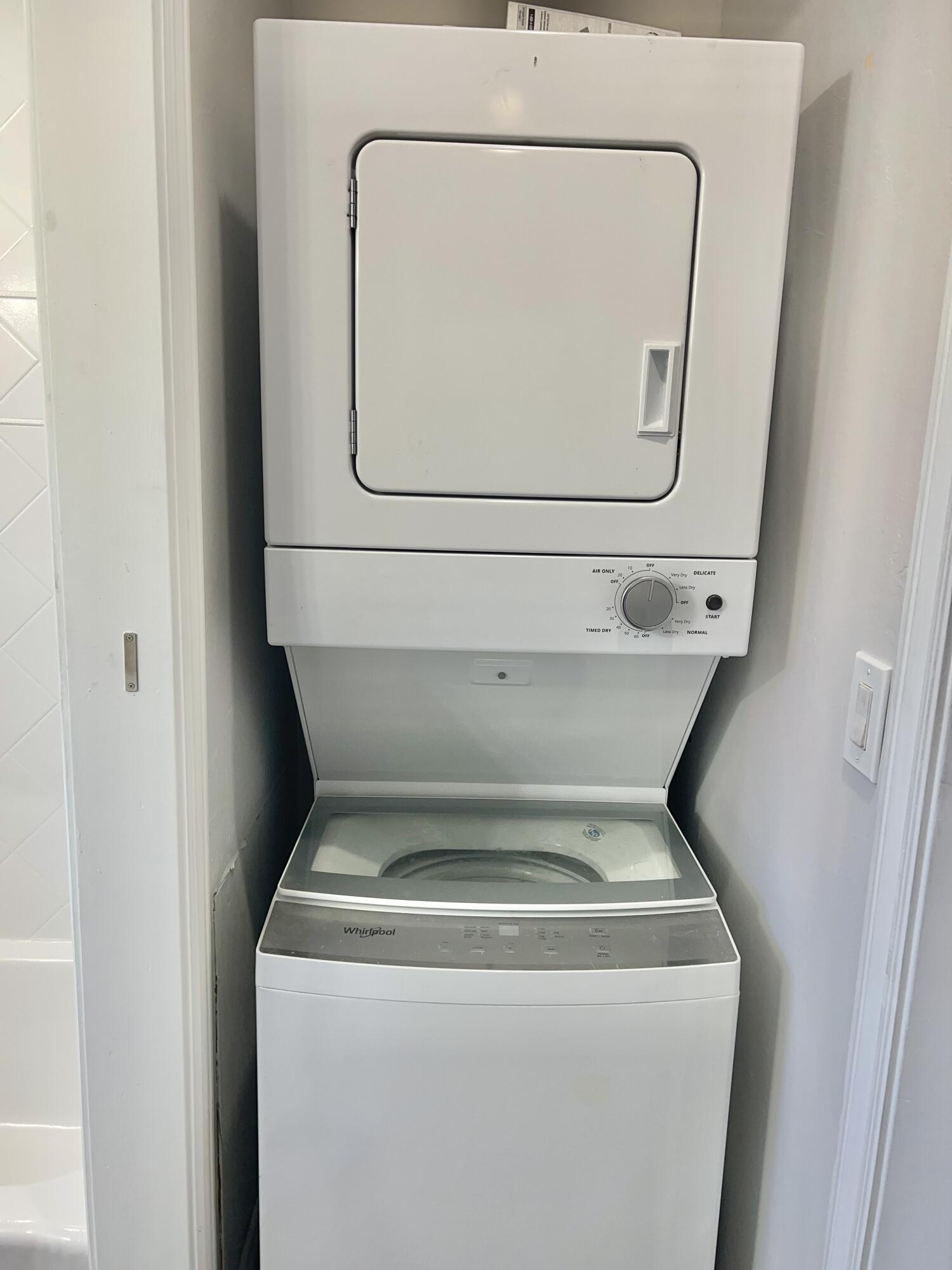 101 South Golfview Road, Unit 1 Lake Worth Beach, FL 33460 - Photo 15 of 47 0C277B5E-FE29-4AFD-B1C8-EB8CAB5F530B