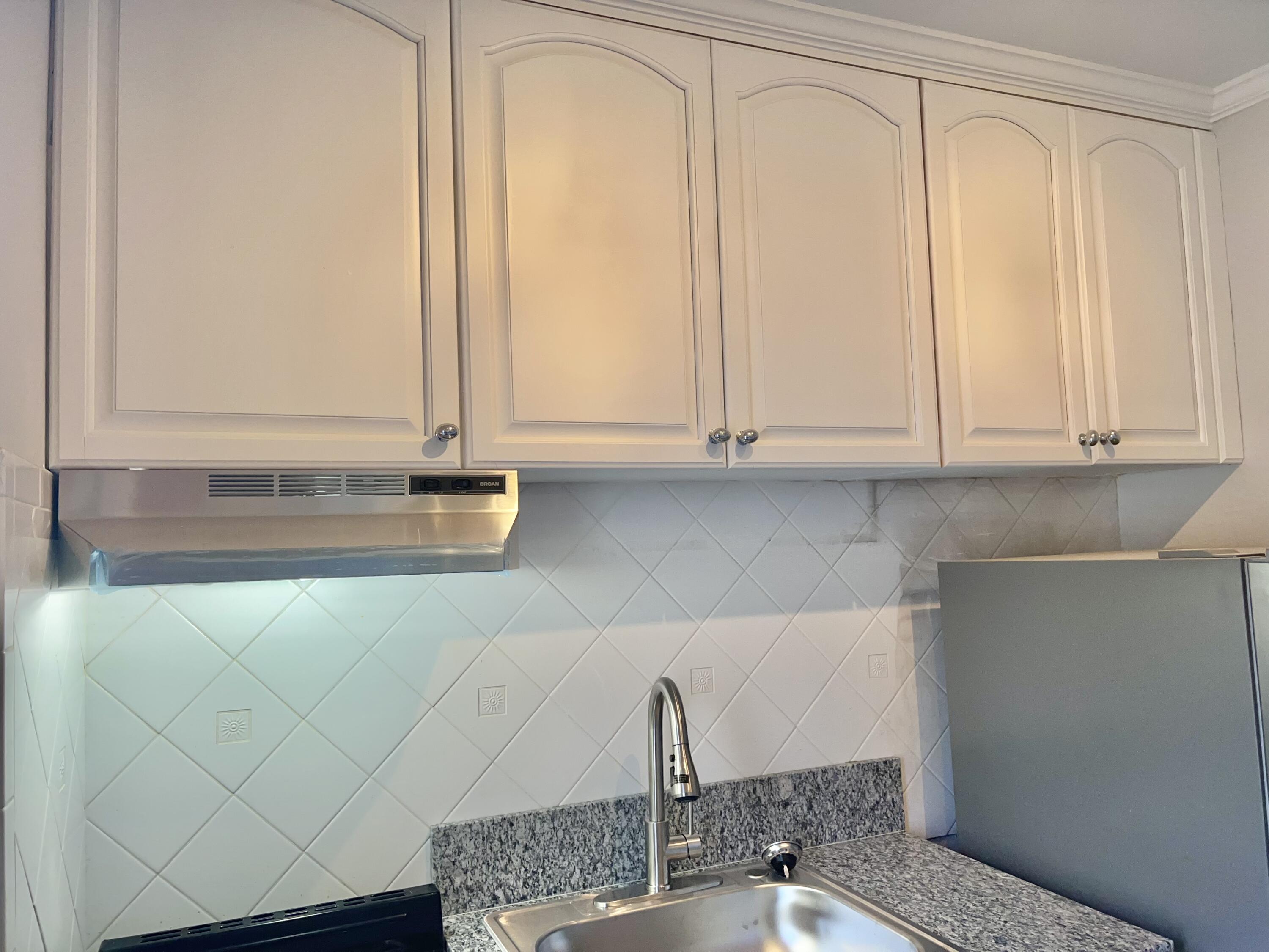 101 South Golfview Road, Unit 1 Lake Worth Beach, FL 33460 - Photo 19 of 47 C36BFD91-2572-4207-B813-D463AEE82F2C