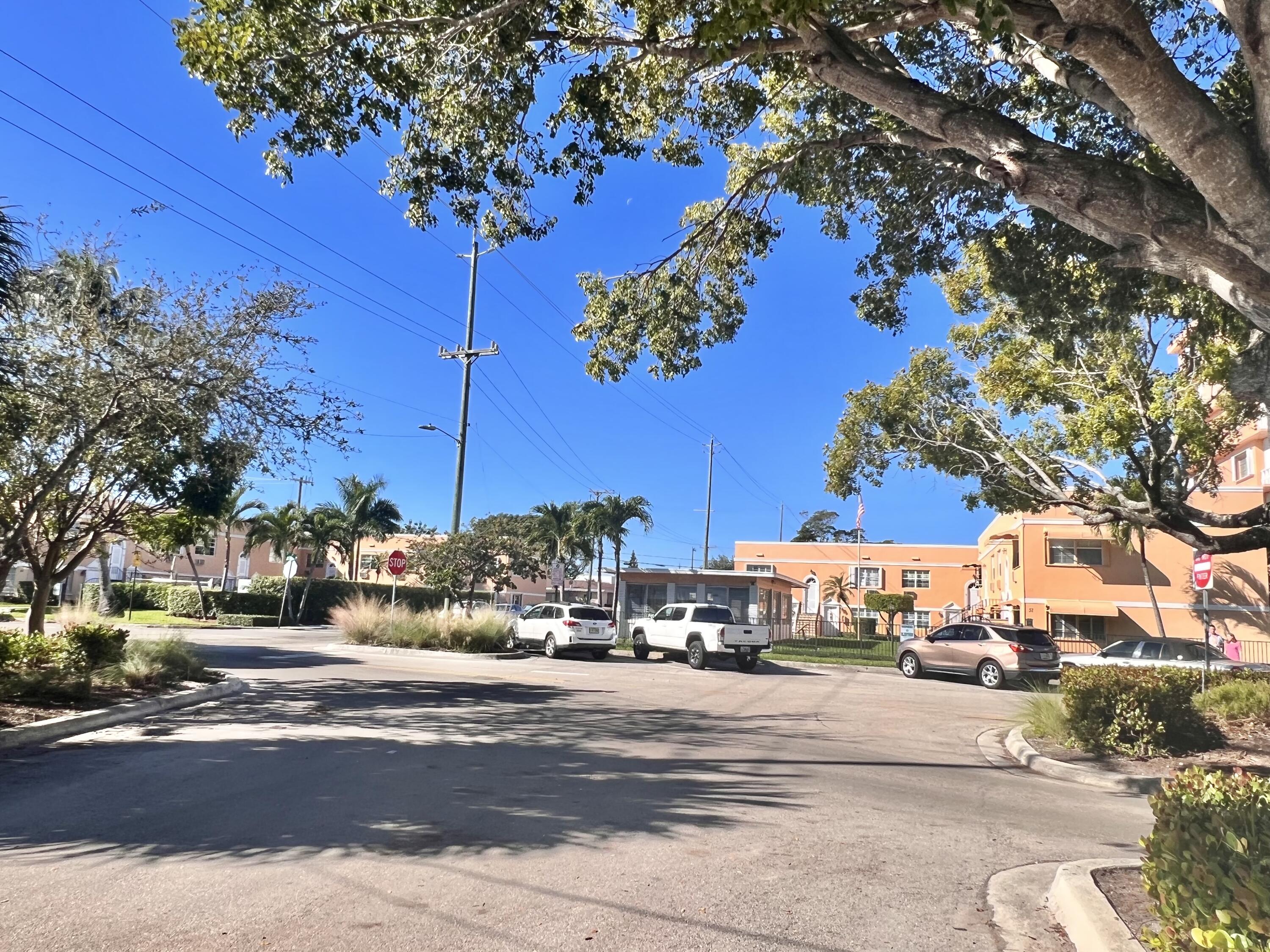 101 South Golfview Road, Unit 1 Lake Worth Beach, FL 33460 - Photo 29 of 47 4CFD223F-7227-4724-A1CB-22FB8A798653