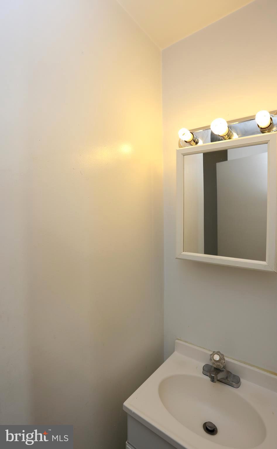 34 Silopanna Road Annapolis, MD 21403 - Photo 16 of 26 Bath