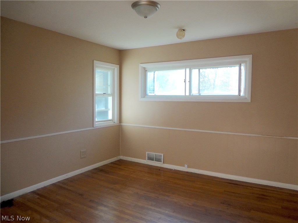 11109 Snow Road Parma Heights, OH 44130 - Photo 7 of 23