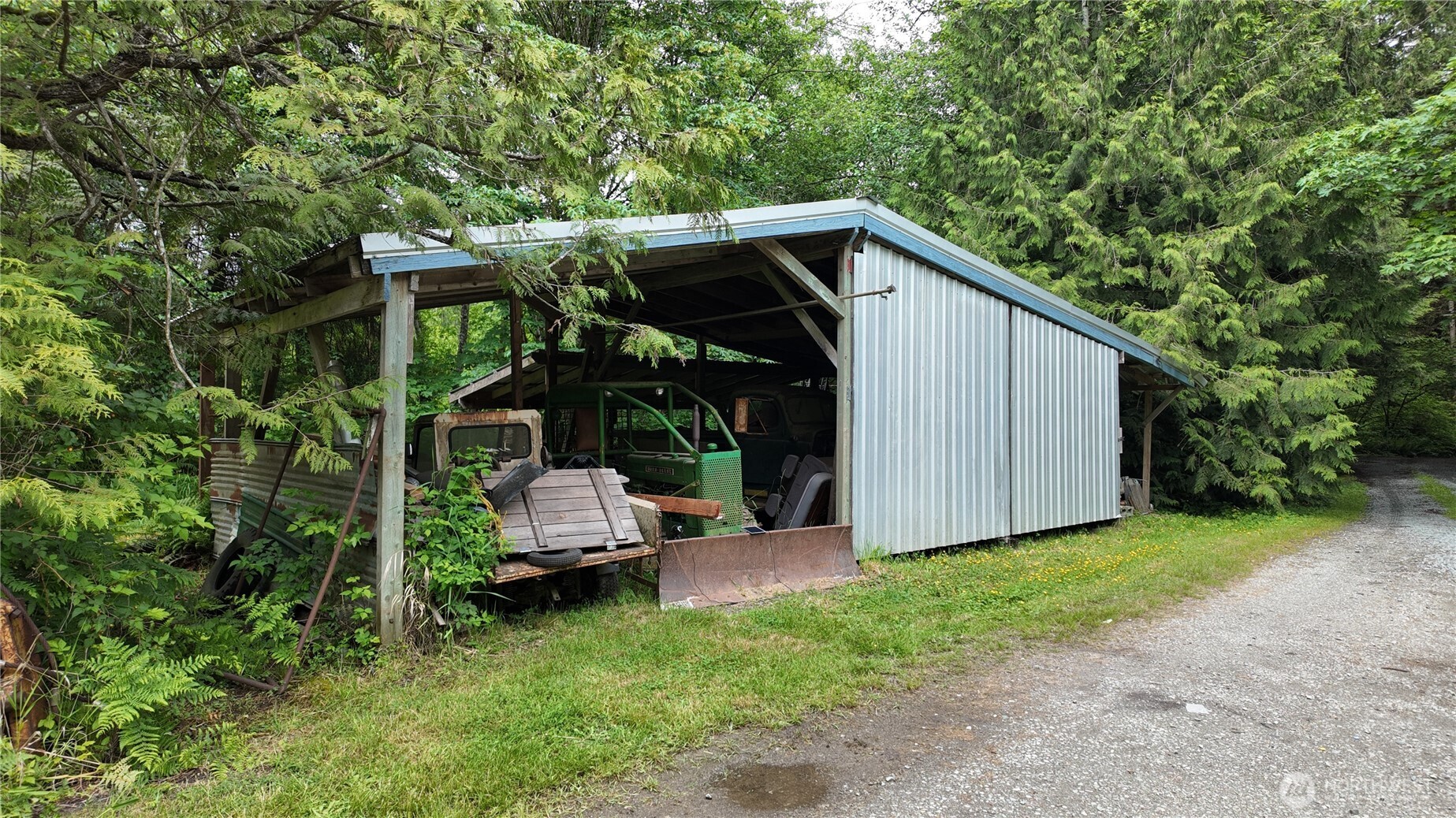 2909 Overpass Road Bow, WA 98232 - Photo 38 of 40