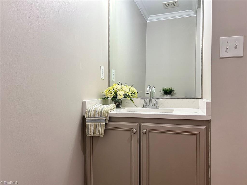 6148 Tory Court High Point, NC 27265 - Photo 19 of 28 halfbath