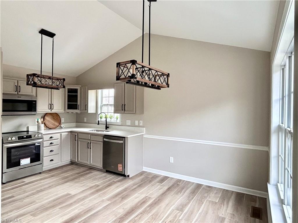 6148 Tory Court High Point, NC 27265 - Photo 3 of 28