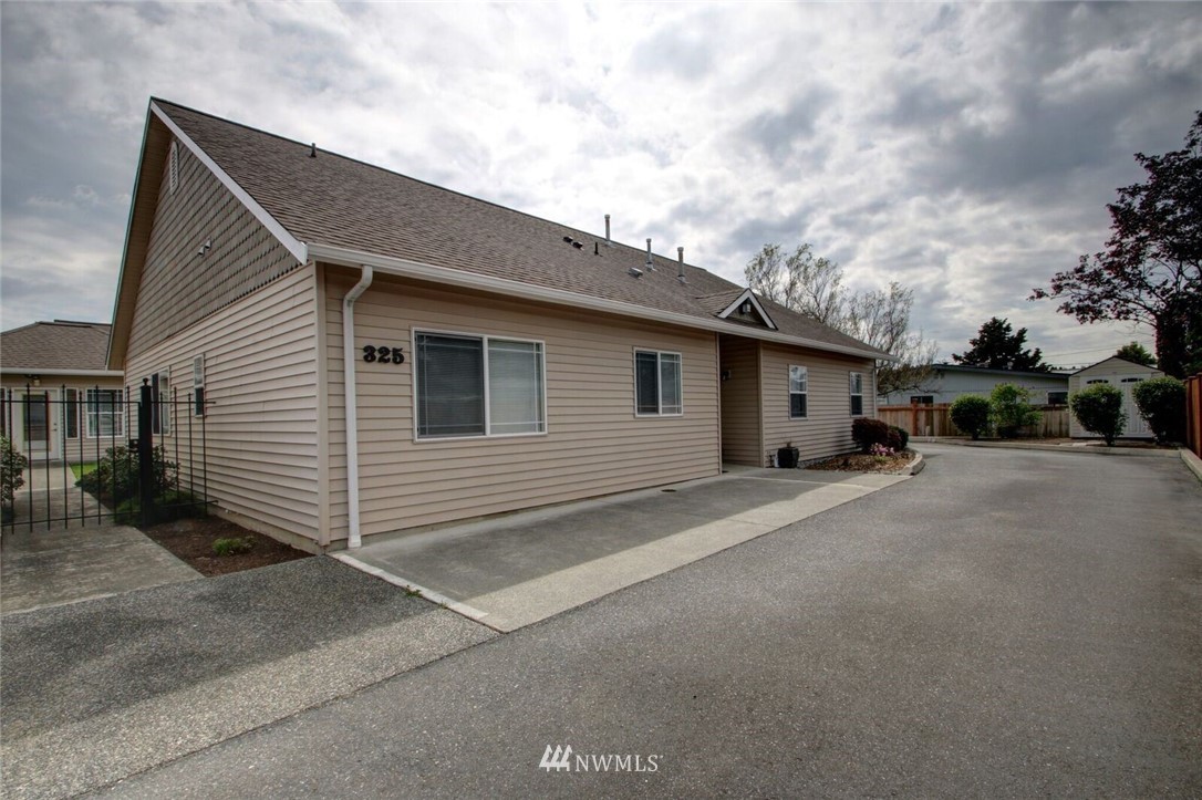 325 North Laventure Road, Unit D Mount Vernon, WA 98273 - Photo 2 of 20 Gallery Image 2