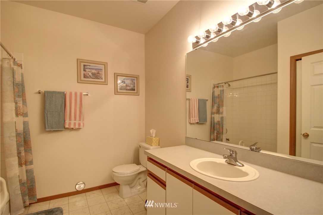 325 North Laventure Road, Unit D Mount Vernon, WA 98273 - Photo 14 of 20 Gallery Image 14