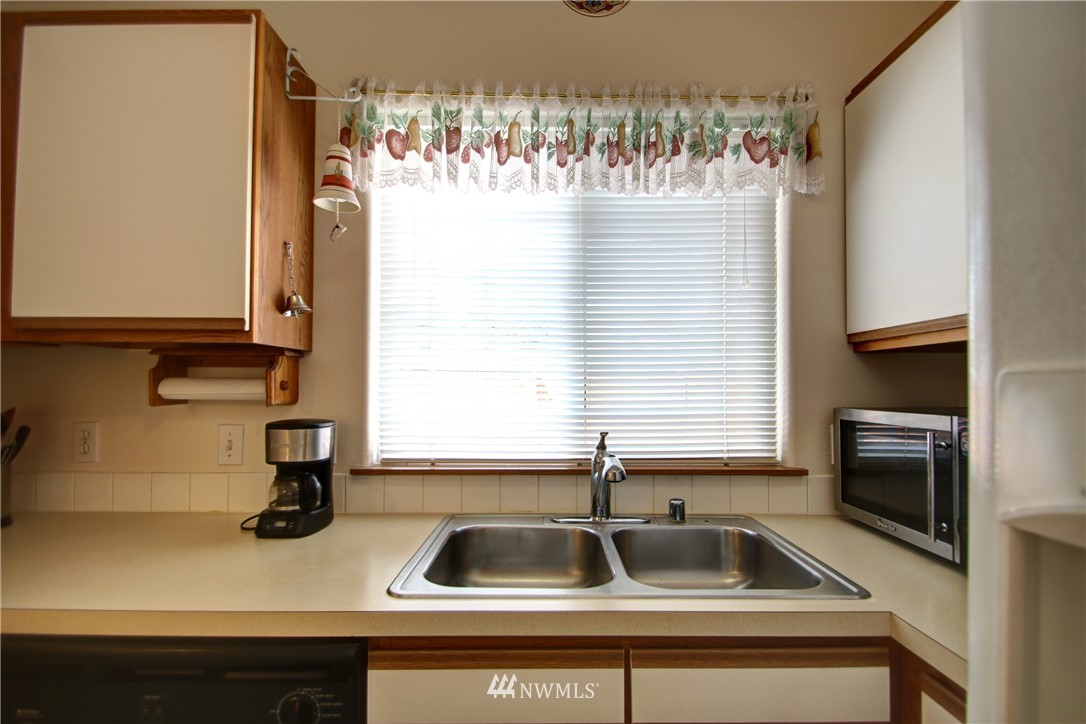 325 North Laventure Road, Unit D Mount Vernon, WA 98273 - Photo 9 of 20 Gallery Image 9