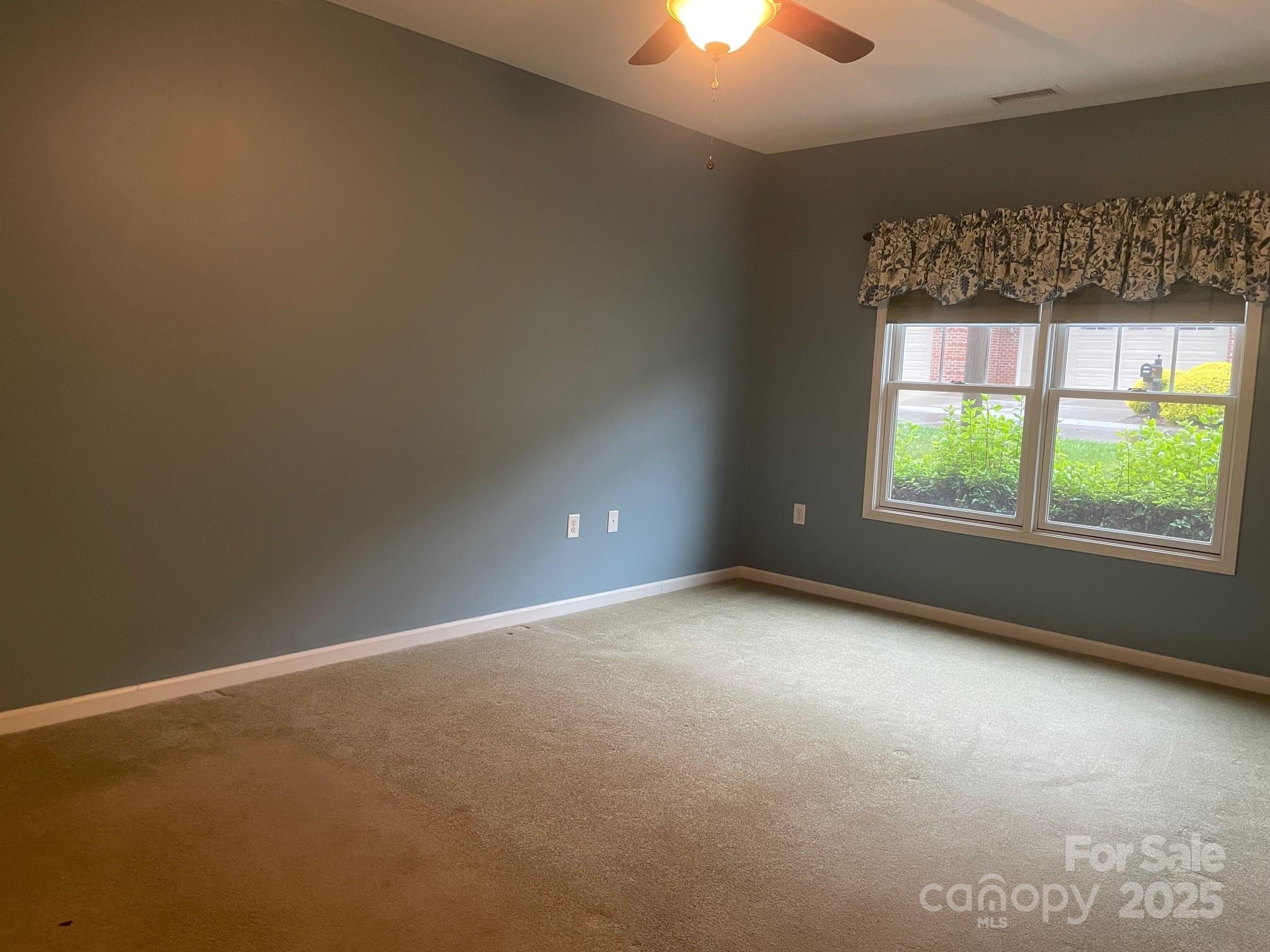 481 26th Avenue Northeast Hickory, NC 28601 - Photo 5 of 35