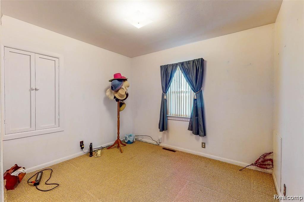 4433 North Vassar Road Flint, MI 48506 - Photo 15 of 21