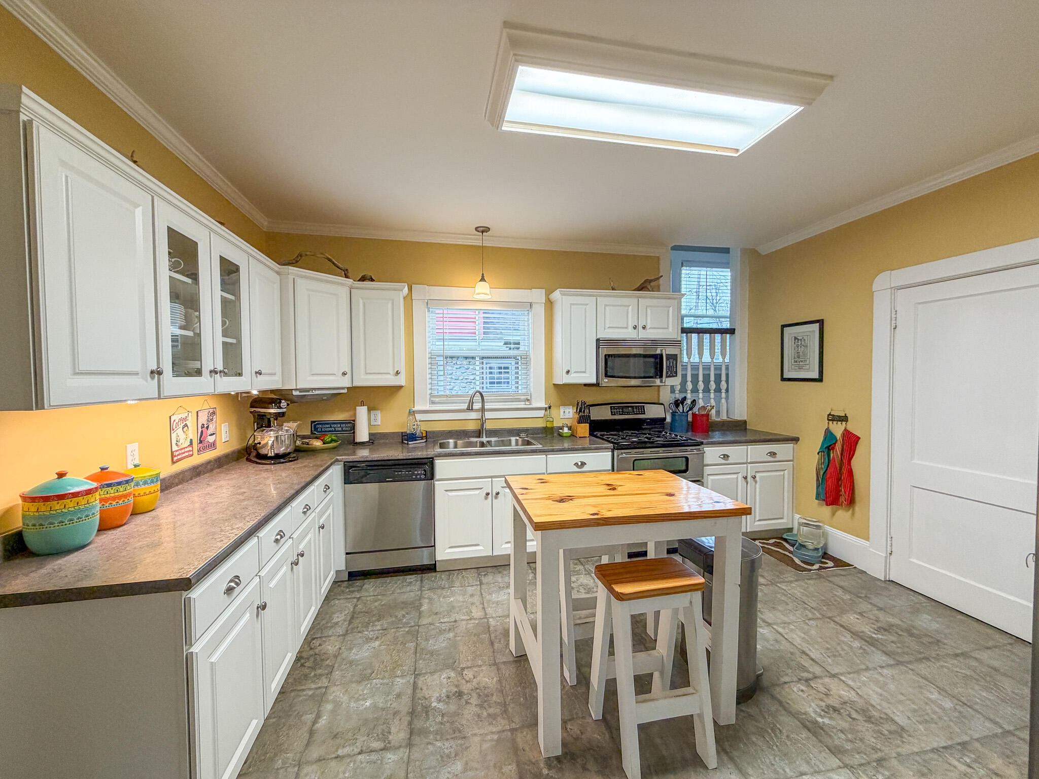 374 Center Street Bangor, ME 04401 - Photo 10 of 30 3b