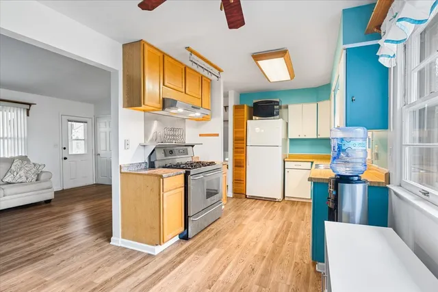 $359,900 | 35W240 Crescent Drive, Dundee, IL 60102