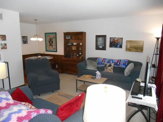 $214,900 | 75 Old Mill Drive, Unit 21, Holland, MI 49423