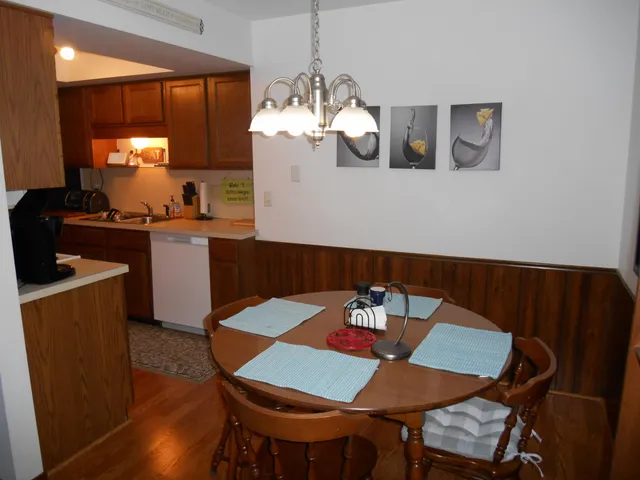 $214,900 | 75 Old Mill Drive, Unit 21, Holland, MI 49423