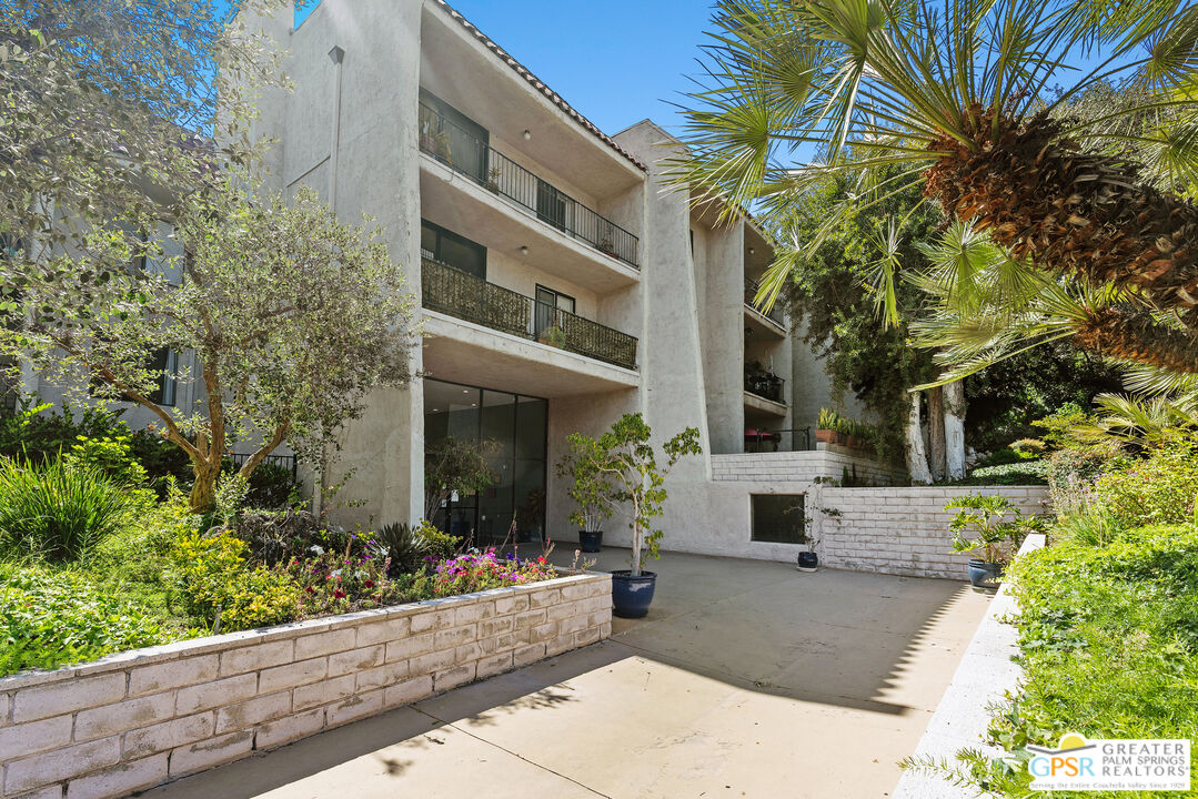 1401 Valley View Road, Unit 321 Glendale, CA 91202 - Photo 24 of 34