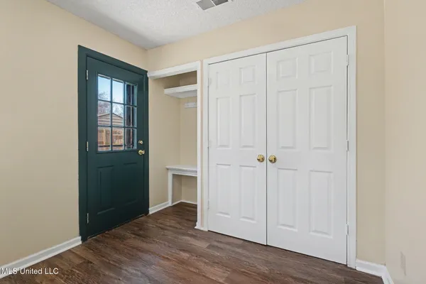 $359,900 | 4490 Big Horn Drive North, Nesbit, MS 38651