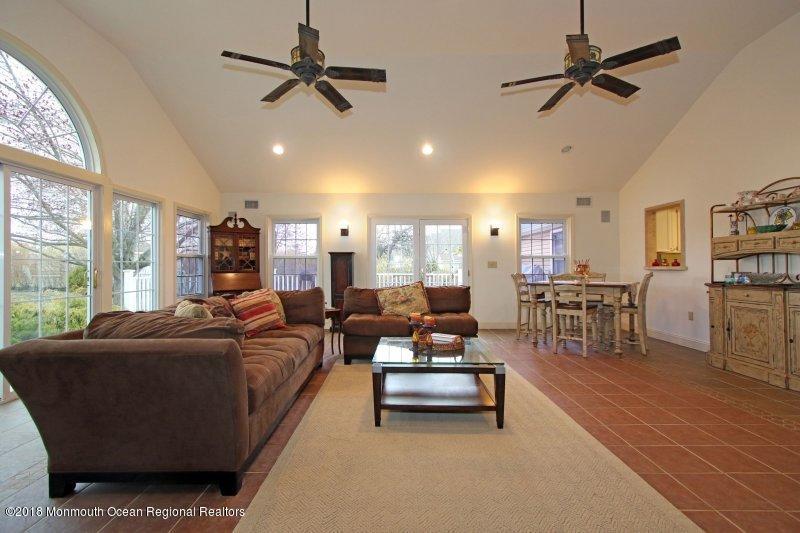 663 Adelphia Road Freehold, NJ 07728 - Photo 13 of 39 167271565_iPfBReRB