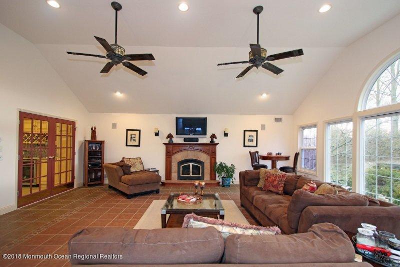 663 Adelphia Road Freehold, NJ 07728 - Photo 14 of 39 167271566_TF61lrKC